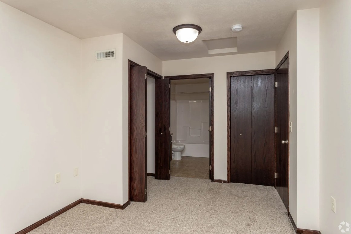 Bancroft Place Apartments - Photo 7 of 50