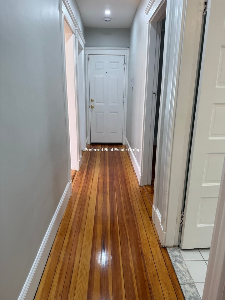 381 Centre St #1 - Photo 7 of 14