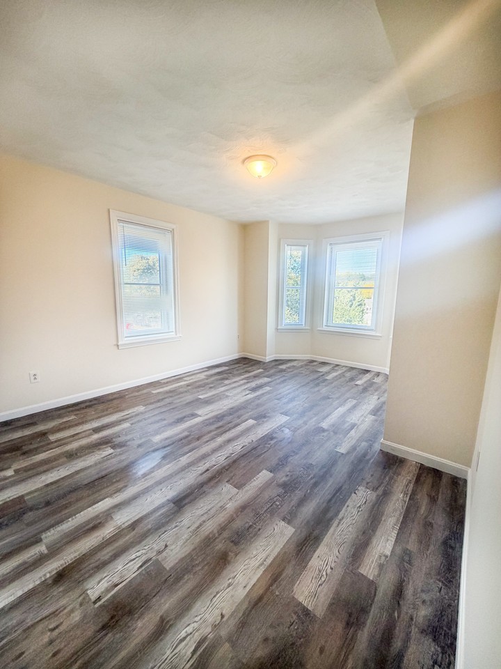 154-156 Boylston Street - Photo 4 of 7