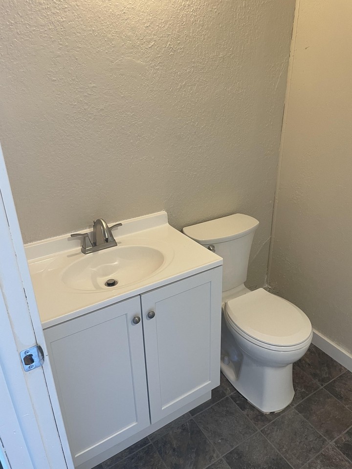111 North Main Street - Photo 5 of 10
