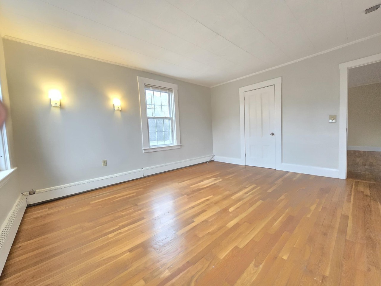 186 Beach Street - Photo 6 of 9