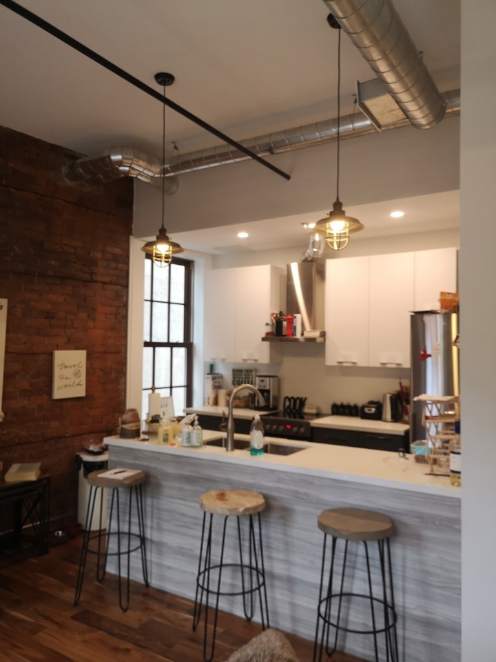 85 King St E - Photo 2 of 34