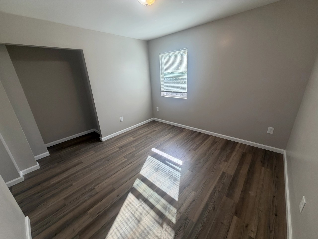 318 W Outer Dr, Oak Ridge, TN - Photo 6 of 10
