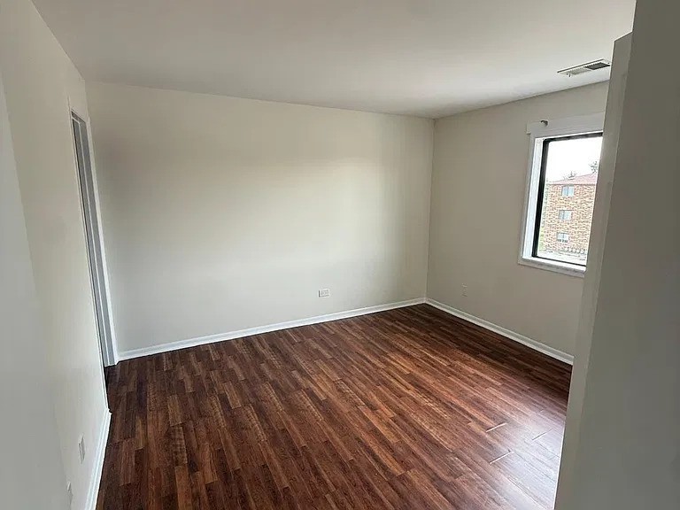 9120 Lincoln Court - Photo 4 of 11