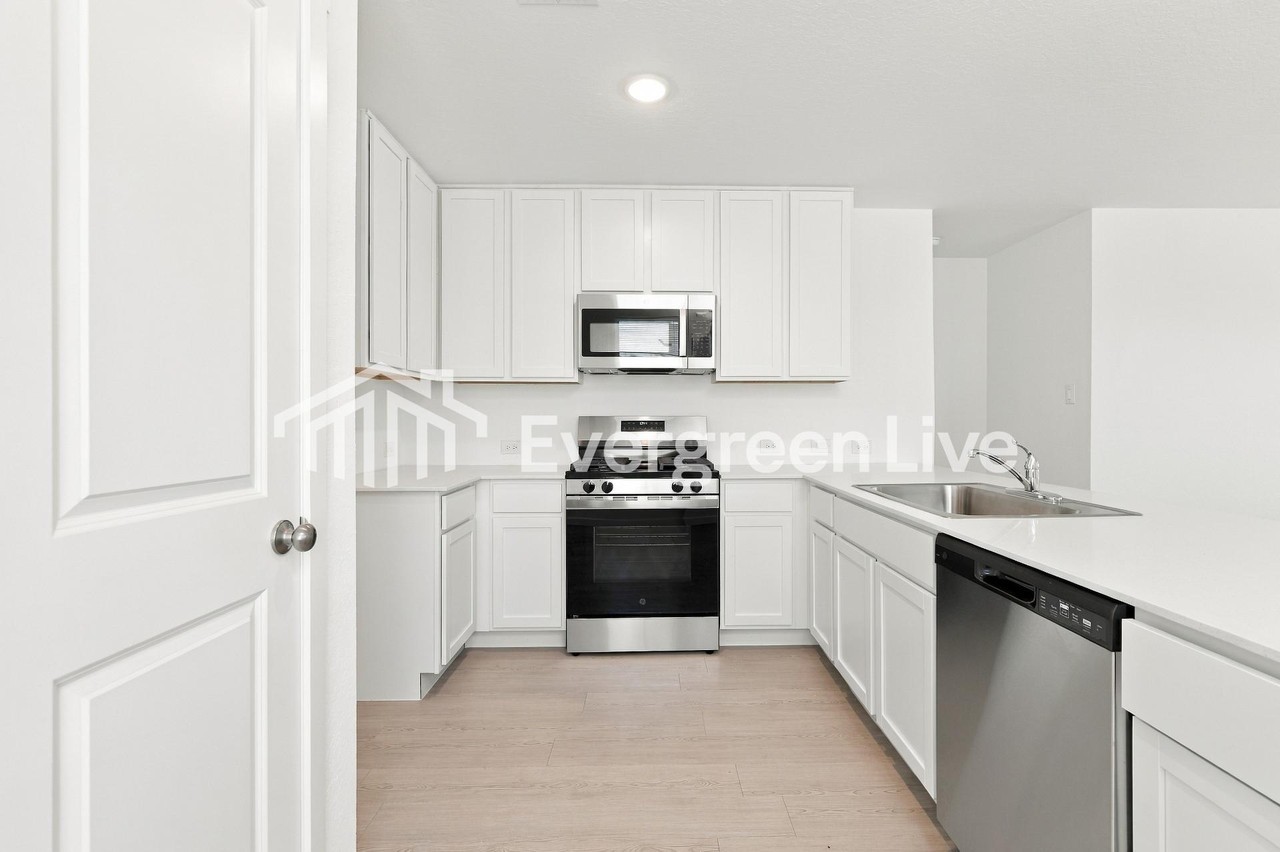 423 River Run Way - Photo 5 of 15