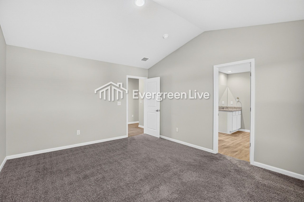 120 E Burlington Dr - Photo 7 of 20