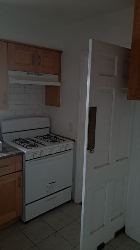 139 Ely Ave - Photo 2 of 12