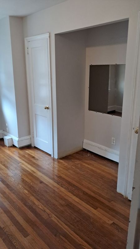 139 Ely Ave - Photo 5 of 12