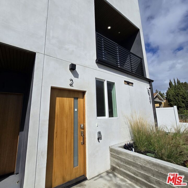 2111 S West View St ##2 - Photo 2 of 28