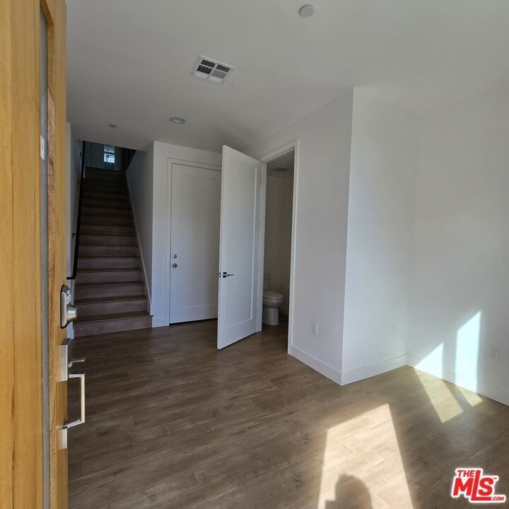 2111 S West View St ##2 - Photo 3 of 28