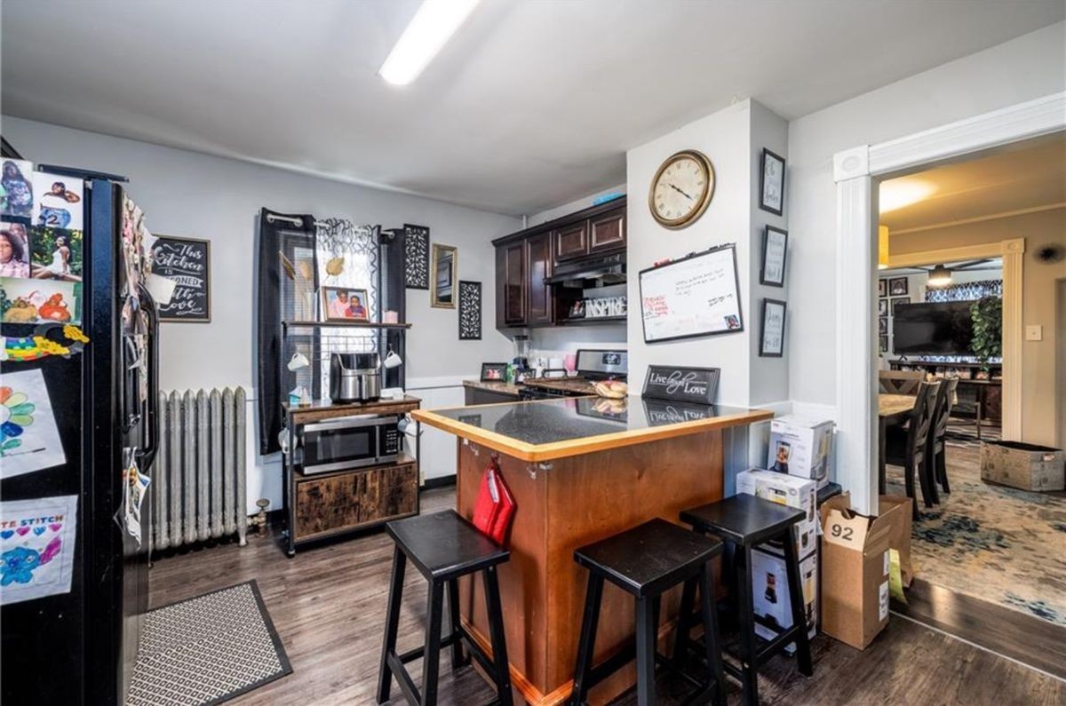 10 Worthington Ave - Photo 2 of 10