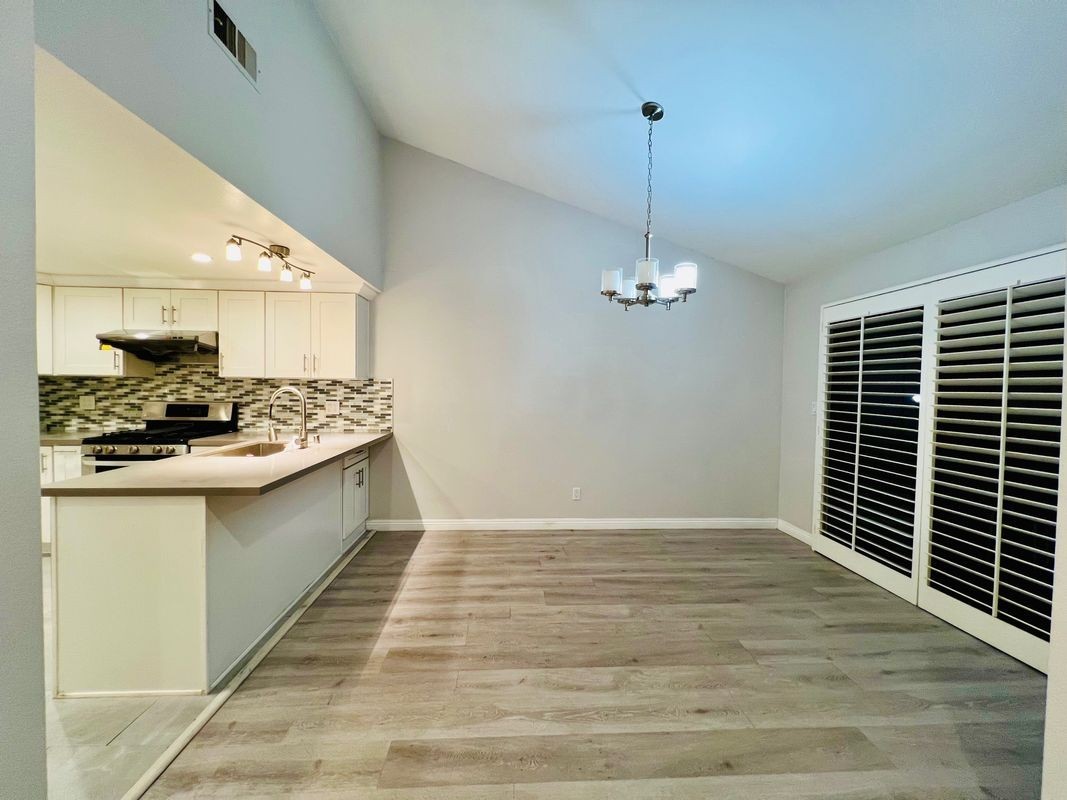 436 Fairview Ave - Photo 2 of 12