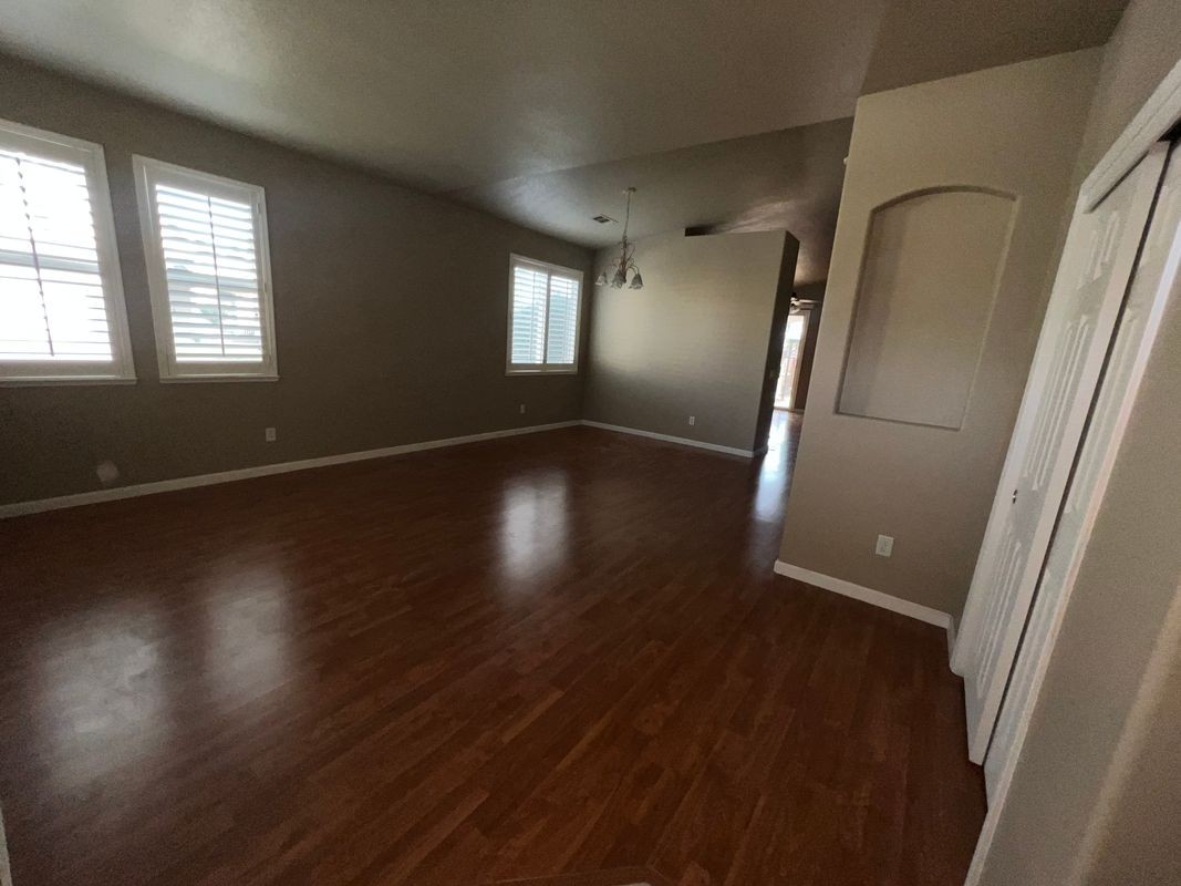 3208 Flushing Meadows Dr - Photo 6 of 28