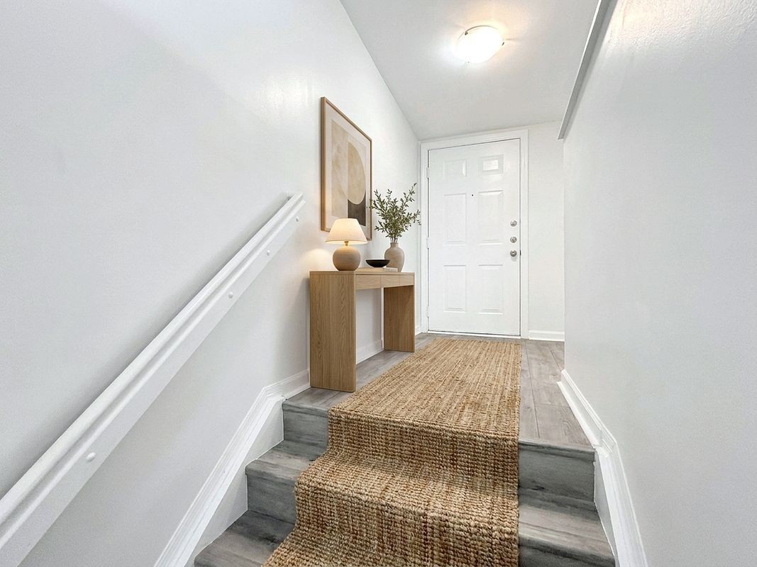 1200 Crestwood Ct S - Photo 5 of 9