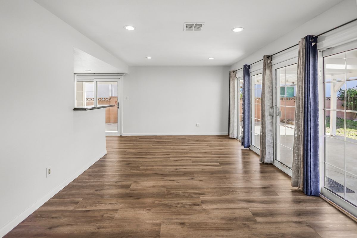 13681 Olympus Dr - Photo 6 of 24
