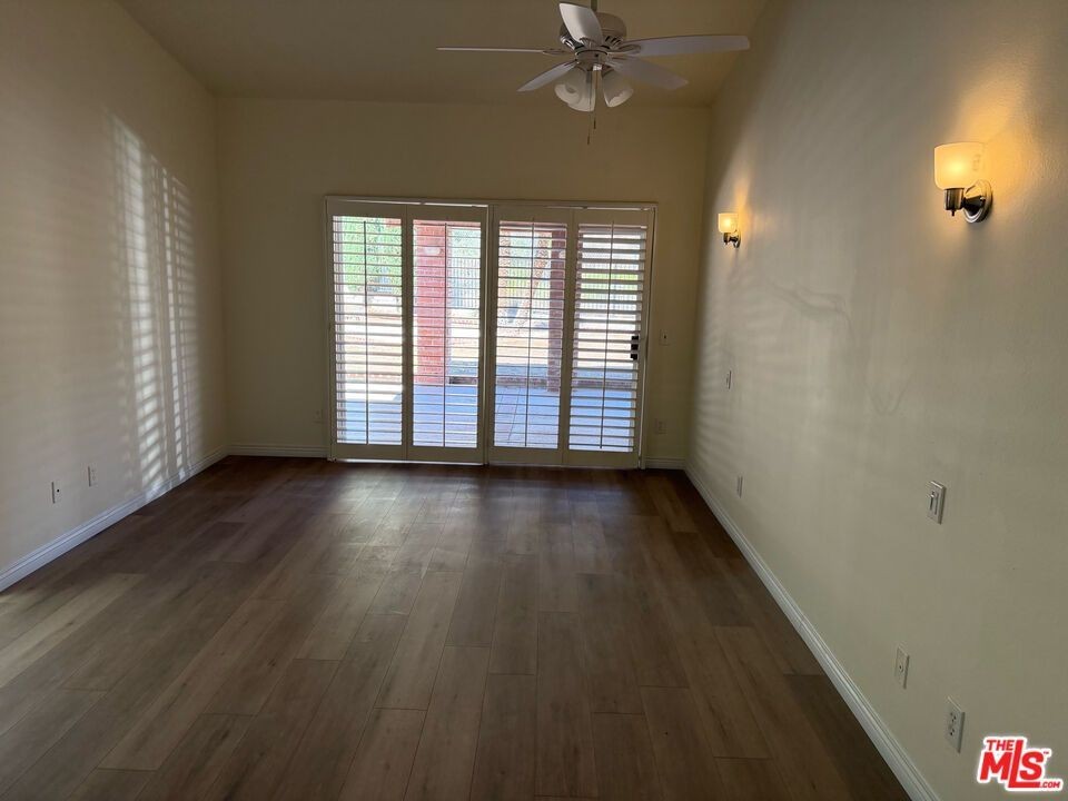 29030 Shadow Valley Ln - Photo 7 of 19