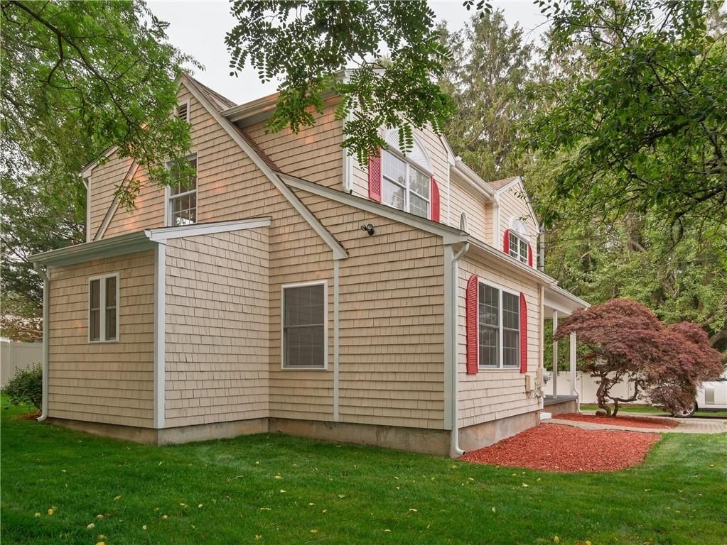 25 Pleasant Ave - Photo 2 of 36