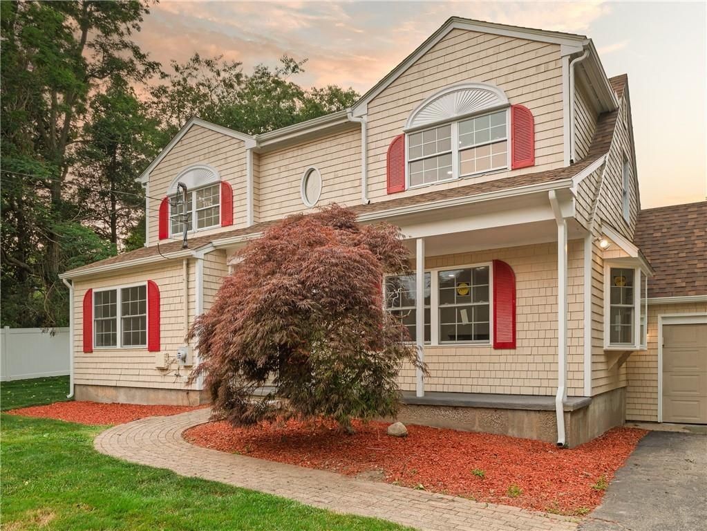 25 Pleasant Ave - Photo 6 of 36