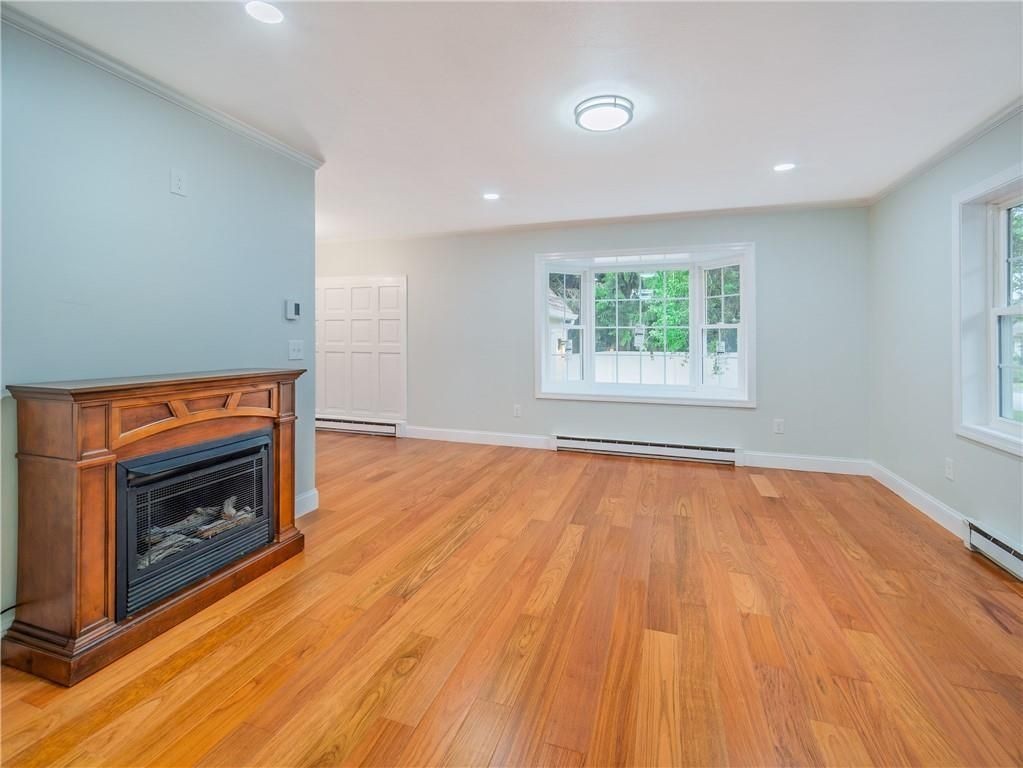 25 Pleasant Ave - Photo 7 of 36