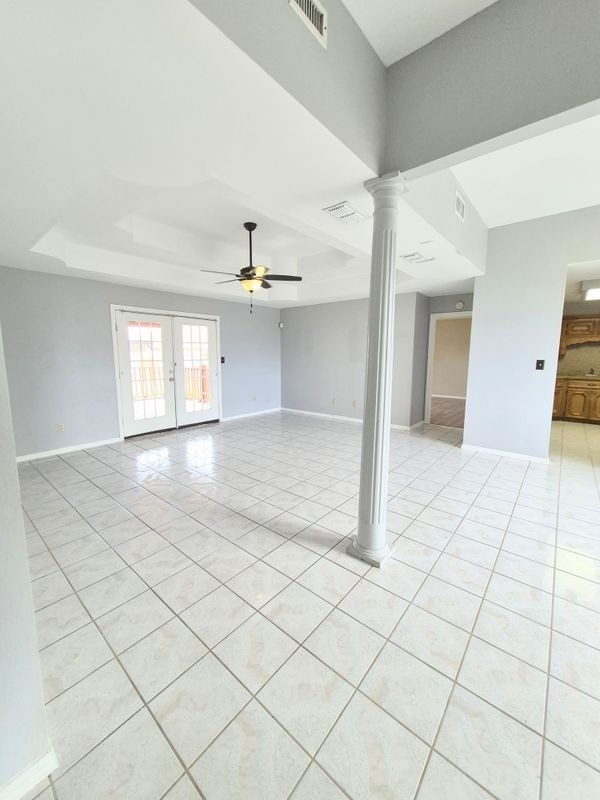 1751 Laurel Ln - Photo 3 of 8