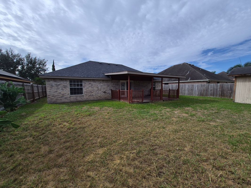 1751 Laurel Ln - Photo 6 of 8