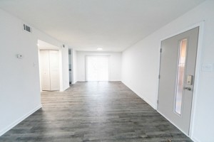 featured image of 1000 E Main St