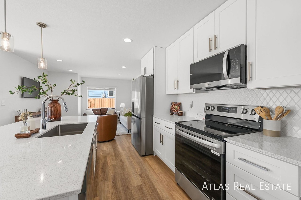 Akron Townhomes - Photo 3 of 50