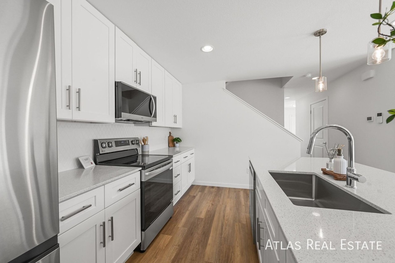 Akron Townhomes - Photo 4 of 50