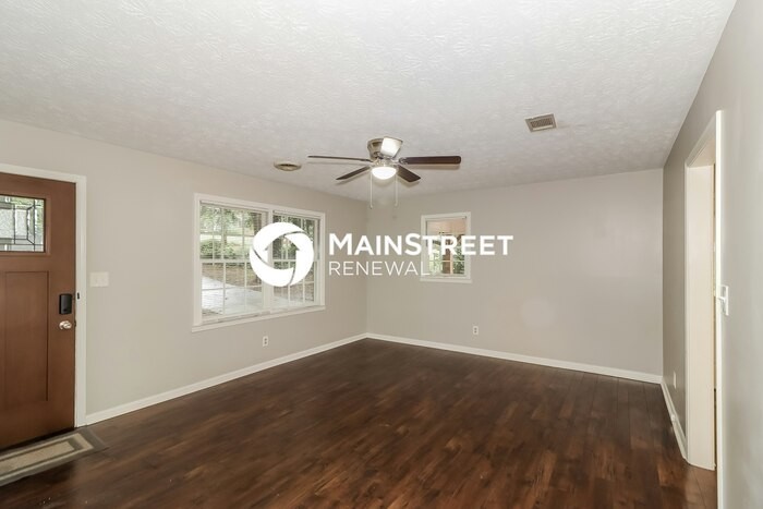 4067 Garden Cir - Photo 3 of 15