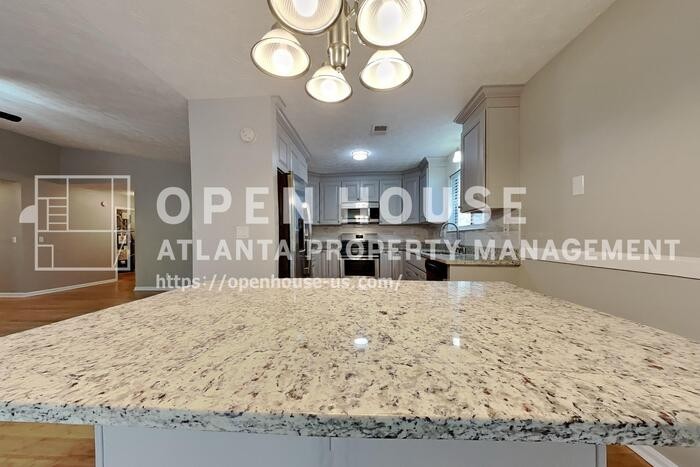 2535 Wildflower Ln - Photo 6 of 21