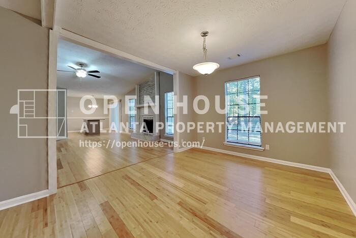 2535 Wildflower Ln - Photo 7 of 21