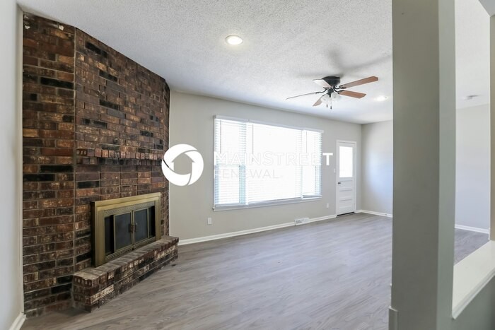 13214 Lowell Ave - Photo 3 of 17