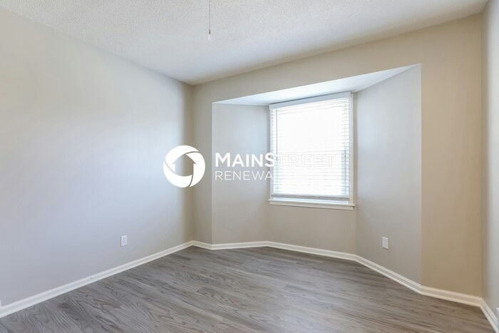 13214 Lowell Ave - Photo 6 of 17