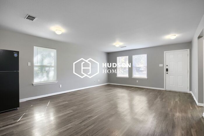 6137 Choctaw Dr - Photo 4 of 14