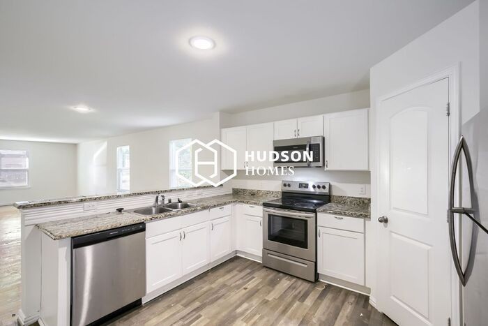 308 Coral Reef St - Photo 6 of 14