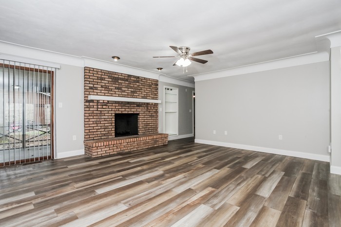 198 Webbshaw Dr - Photo 2 of 12