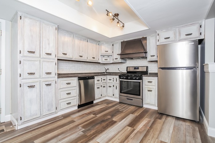 198 Webbshaw Dr - Photo 4 of 12
