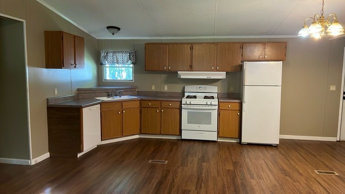 6395 Dogwood Way - Photo 2 of 10