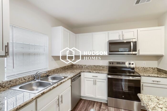 5609 Langley Rd - Photo 5 of 14