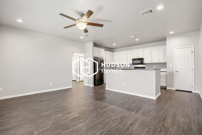 101 Pharm Hills Rd #501 - Photo 4 of 13