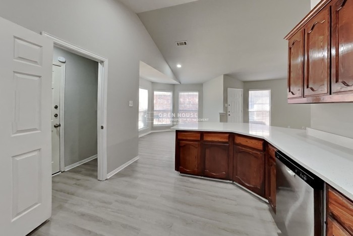 12112 Thicket Bend Dr - Photo 7 of 20