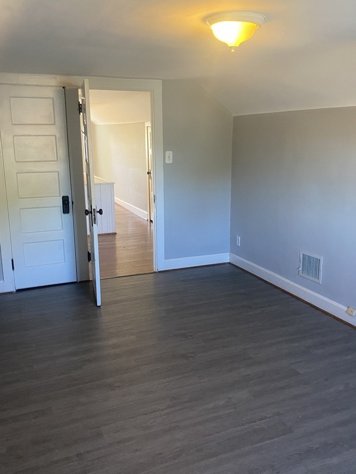 5216 Relluk Dr - Photo 4 of 12
