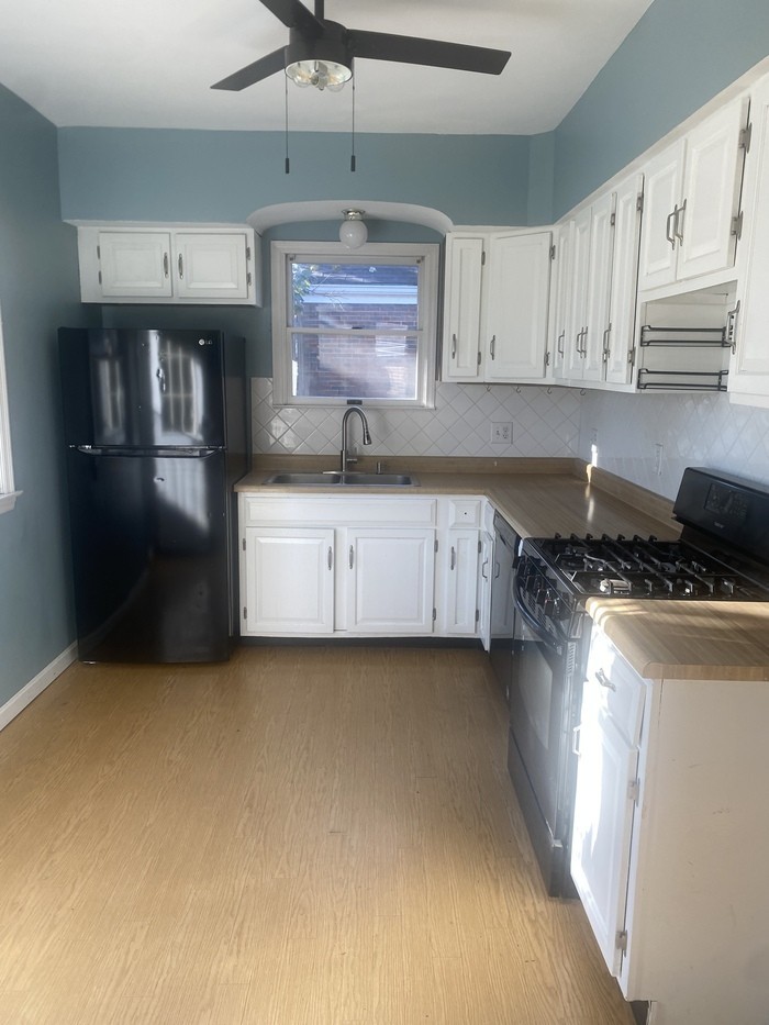 5216 Relluk Dr - Photo 2 of 12