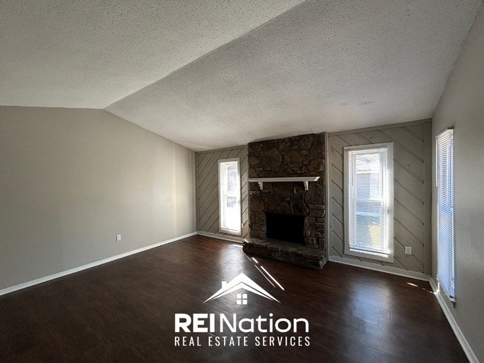 6401 Golden Park Dr - Photo 4 of 21
