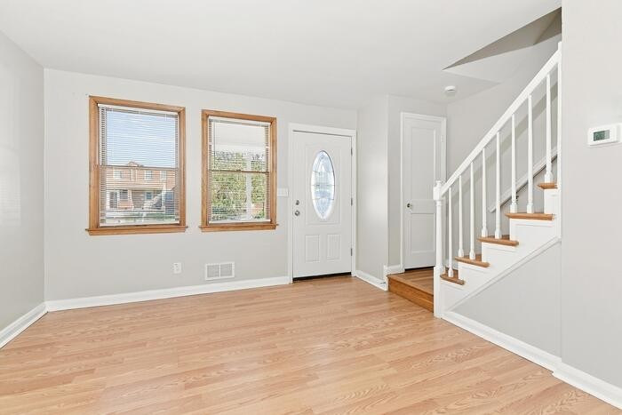 3476 Dunhaven Rd - Photo 6 of 17