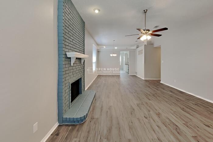 8808 Elbe Trl - Photo 4 of 21