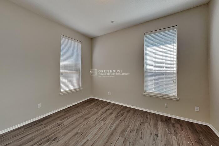 8808 Elbe Trl - Photo 7 of 21