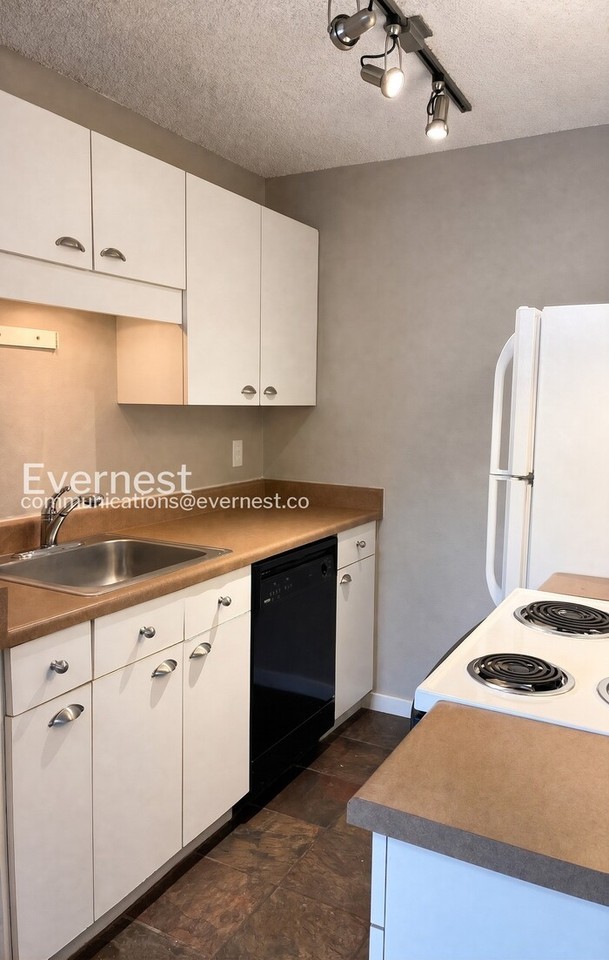 3240 Iris Ave #G107 - Photo 4 of 14