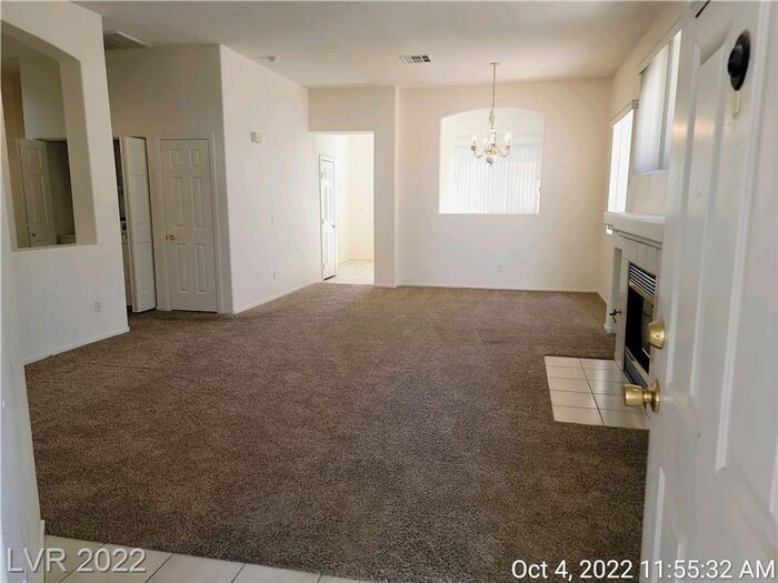 1960 Thunder Ridge Cir - Photo 3 of 28