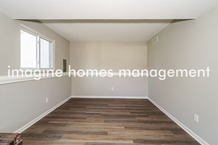 1072 Crow Trl - Photo 6 of 18